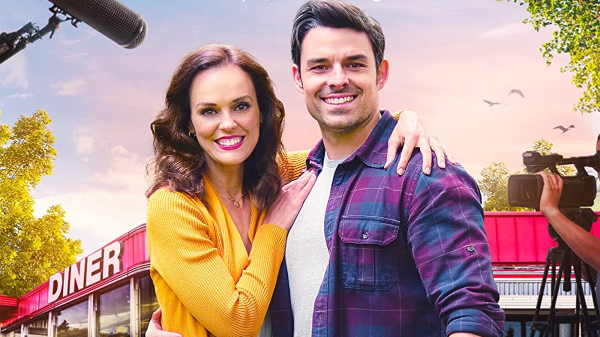Erin Cahill and Jesse Hutch in 'Love on the Road'